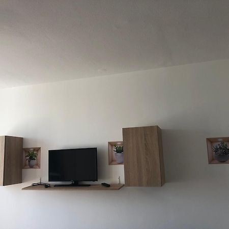 Juti Apartman Eger Exterior photo