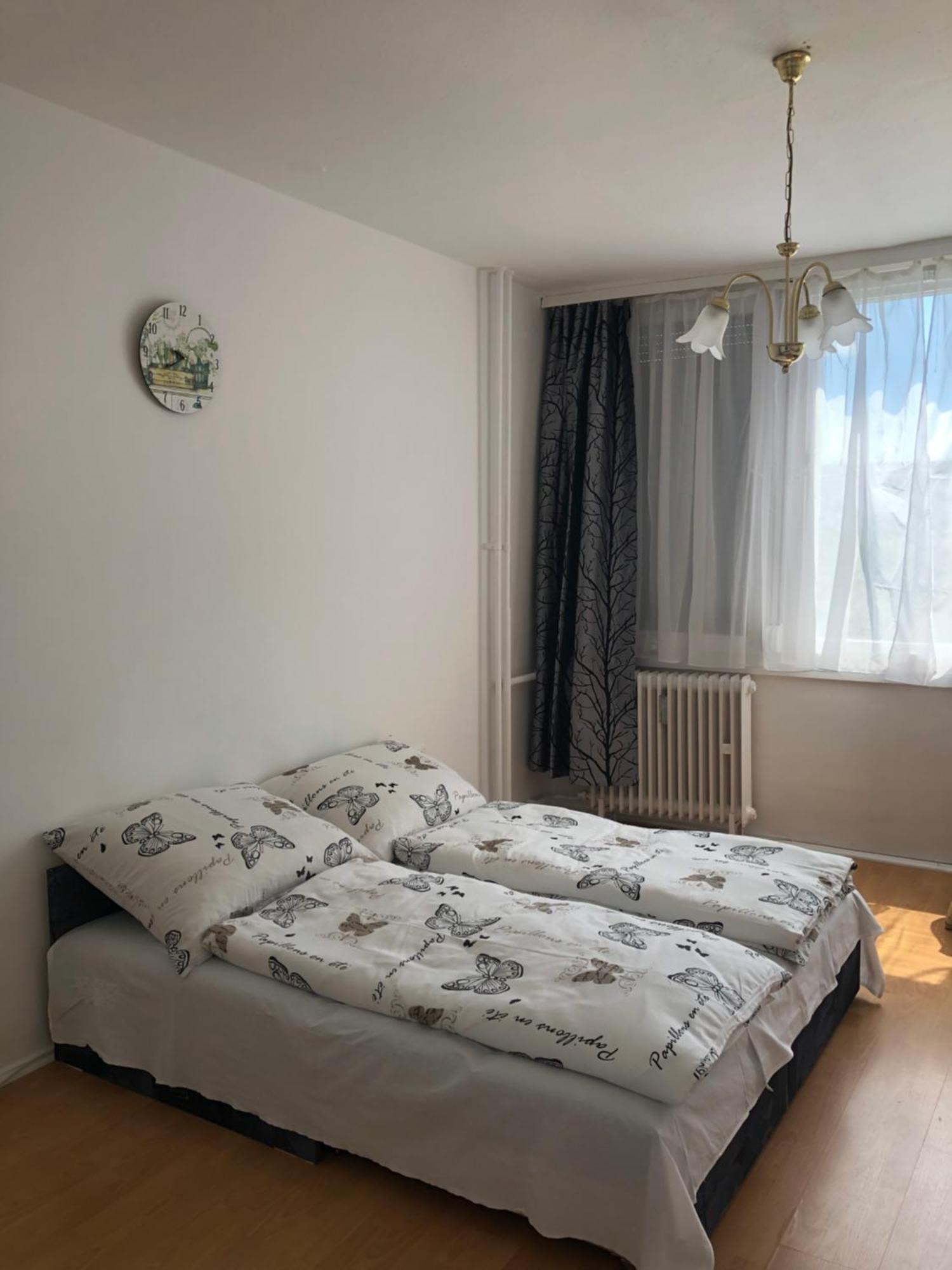 Juti Apartman Eger Exterior photo